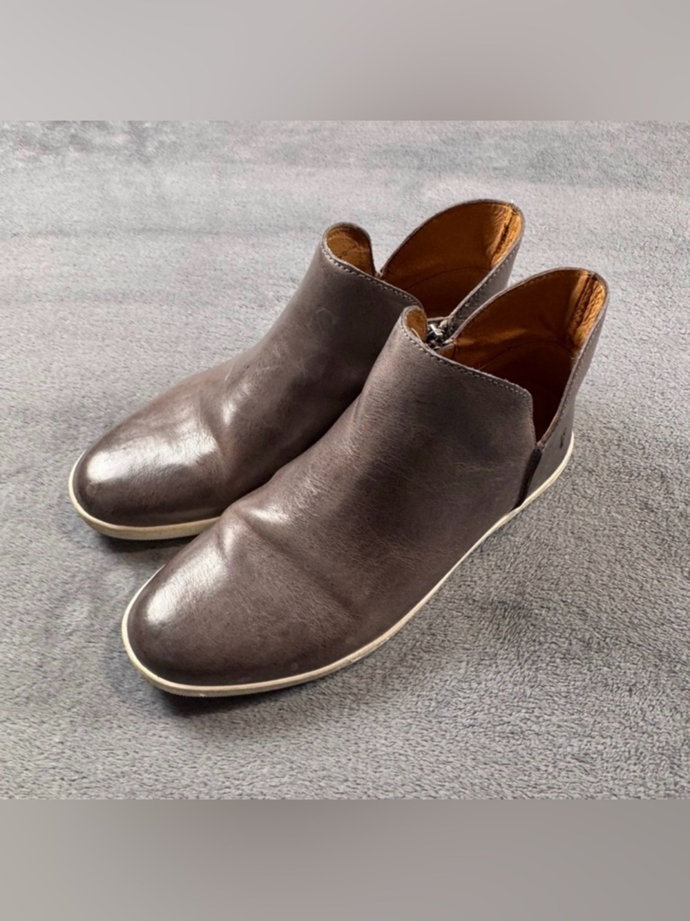 Frye Melissa Sneaker Shooties in Grey Leather